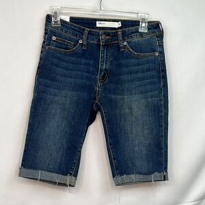 TNR Mid rise Bermuda Jean shorts size 26 NWT